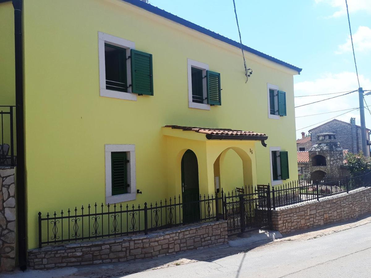 Apartment Terra Rossa Kastelir Bagian luar foto