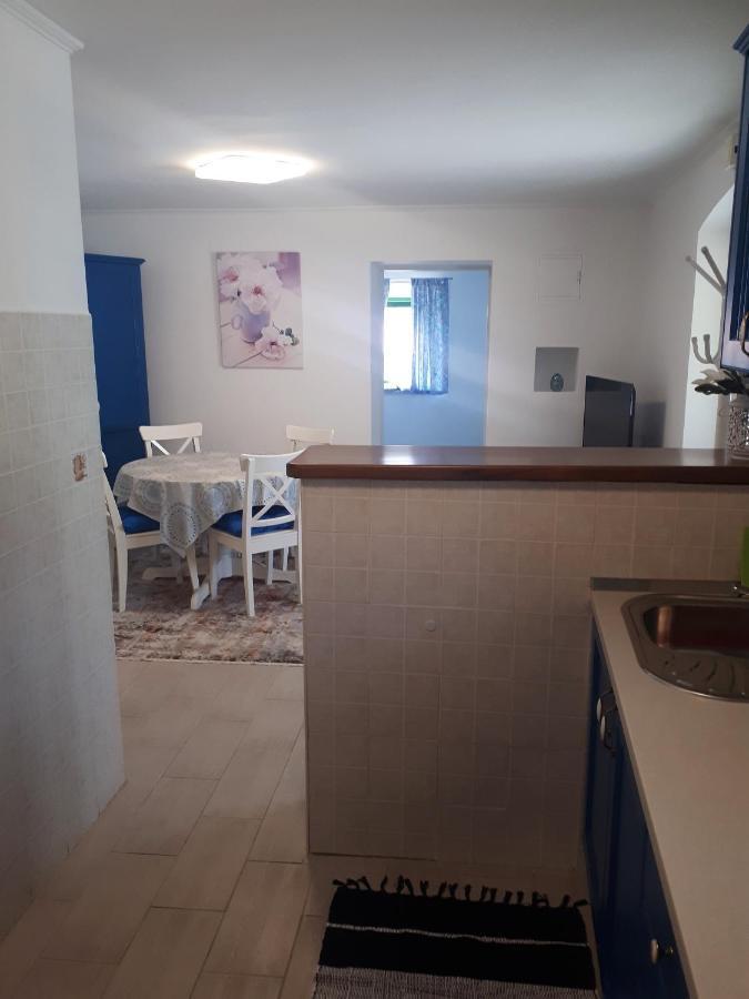 Apartment Terra Rossa Kastelir Bagian luar foto